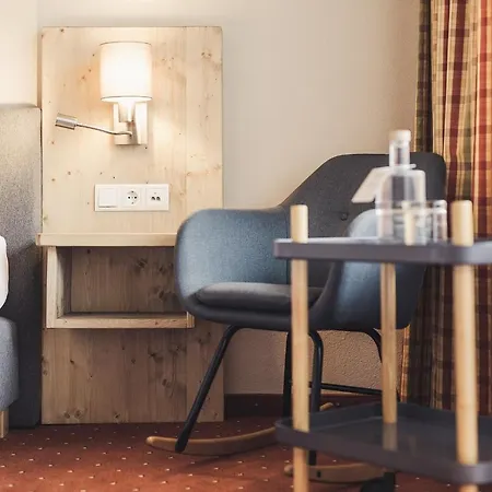 Johanna Mitten Im Oetztal