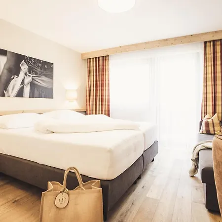 Johanna Mitten Im Oetztal 4*