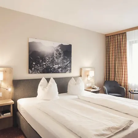 Johanna Mitten Im Oetztal Otel Umhausen