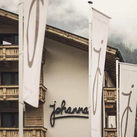 Отель Johanna Mitten Im Oetztal Умхаузен