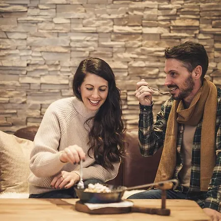 Johanna Mitten Im Oetztal Hotel