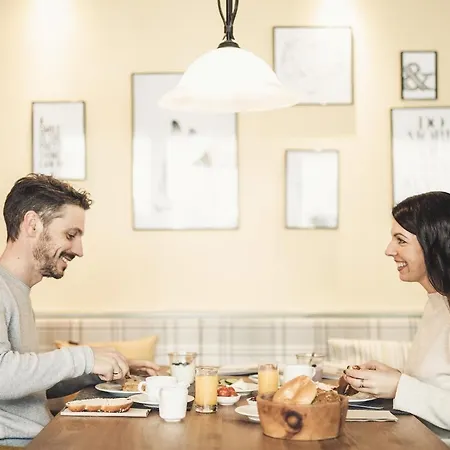 Johanna Mitten Im Oetztal Umhausen
