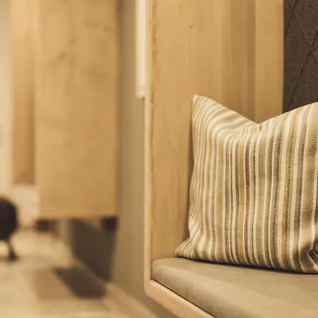 Hotel Johanna Mitten Im Oetztal 4*