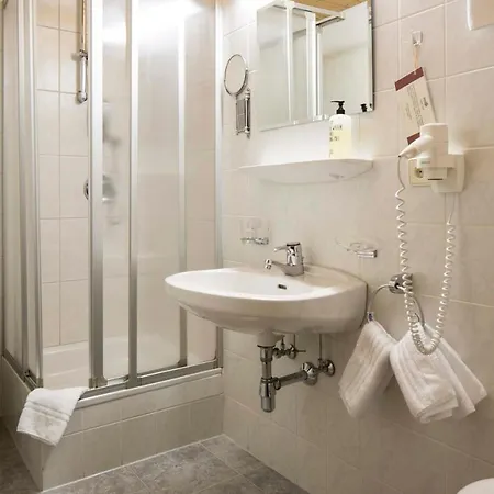 Hotel Johanna Mitten Im Oetztal