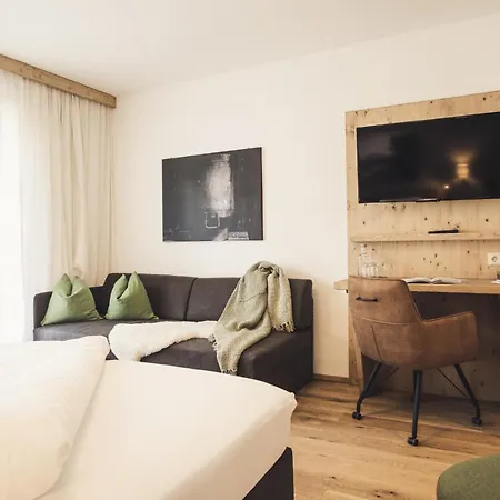 Hotel Johanna Mitten Im Oetztal