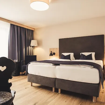 Hotel Johanna Mitten Im Oetztal