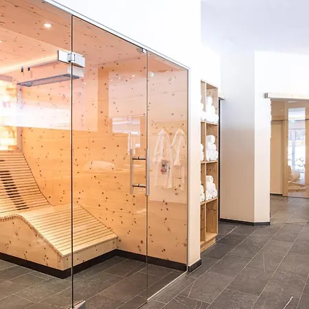 Johanna Mitten Im Oetztal Hotel