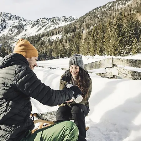 Johanna Mitten Im Oetztal Hotell